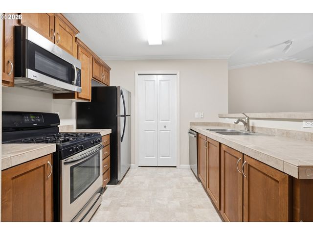 15058 Nw CENTRAL Dr 1008, Portland, OR 97229