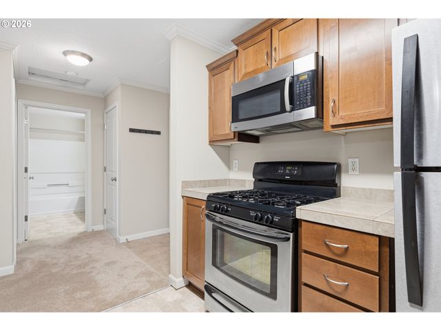 15058 Nw CENTRAL Dr 1008, Portland, OR 97229
