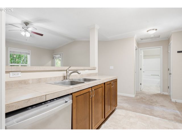 15058 Nw CENTRAL Dr 1008, Portland, OR 97229