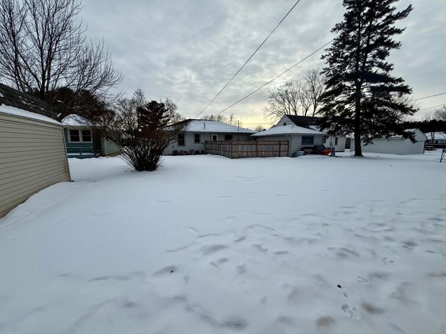 416 W Tyler Avenue, Eau Claire, WI 54701