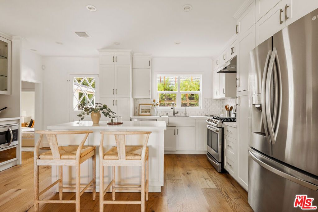 5887 W 77th Place, Los Angeles, CA 90045 — photo 4