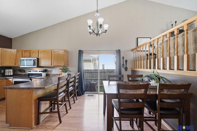 1048 Isaac Drive, Lincoln, NE 68521