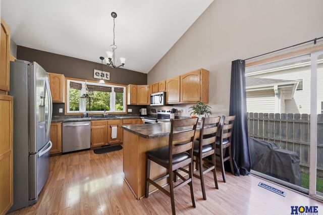 1048 Isaac Drive, Lincoln, NE 68521