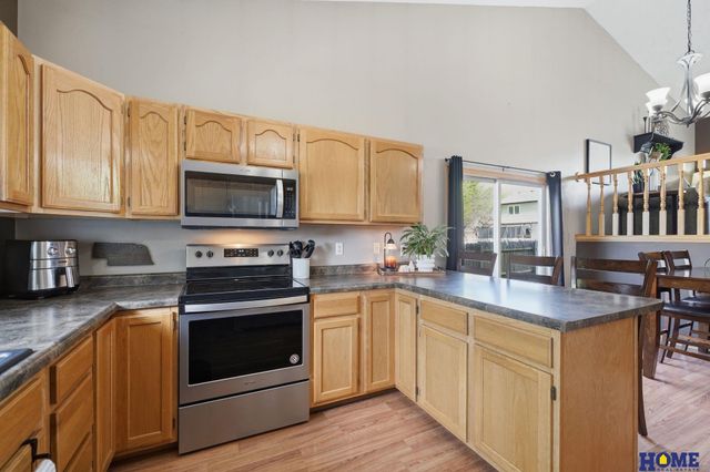 1048 Isaac Drive, Lincoln, NE 68521