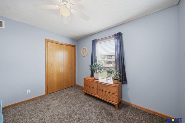 1048 Isaac Drive, Lincoln, NE 68521