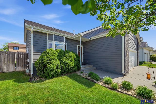 1048 Isaac Drive, Lincoln, NE 68521