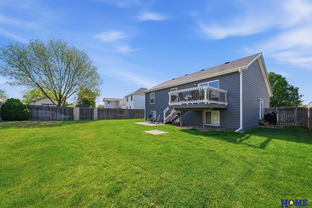 1048 Isaac Drive, Lincoln, NE 68521