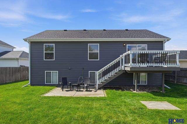 1048 Isaac Drive, Lincoln, NE 68521