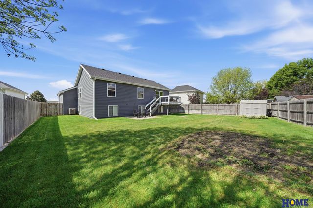 1048 Isaac Drive, Lincoln, NE 68521
