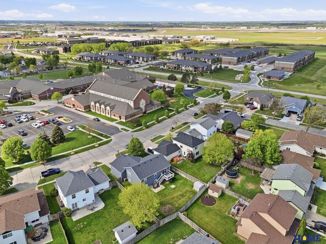 1048 Isaac Drive, Lincoln, NE 68521