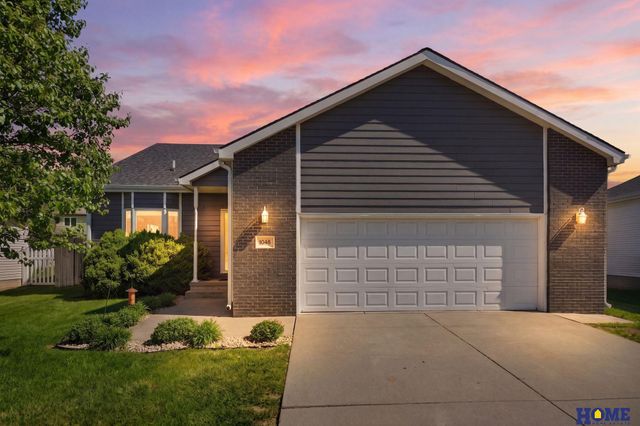 1048 Isaac Drive, Lincoln, NE 68521