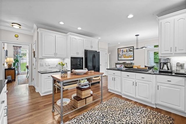 480 Fawn Glen Drive, Roswell, GA 30075