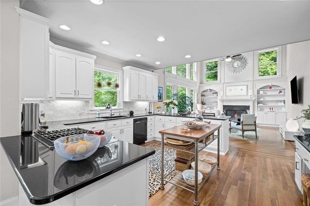 480 Fawn Glen Drive, Roswell, GA 30075