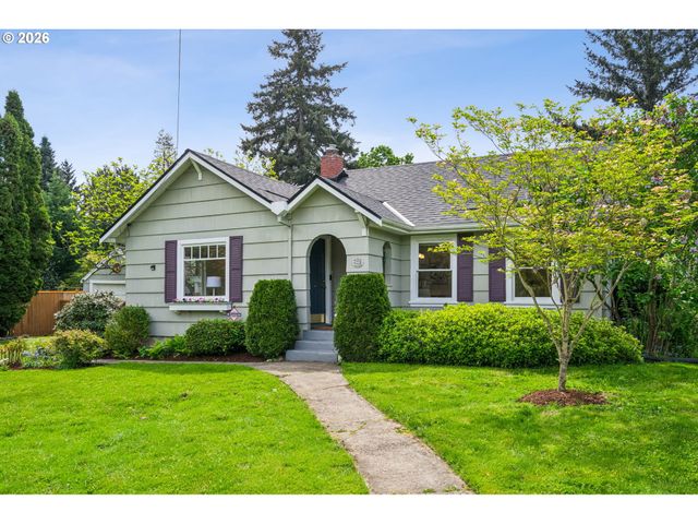 4228 Ne SIMPSON St, Portland, OR 97218