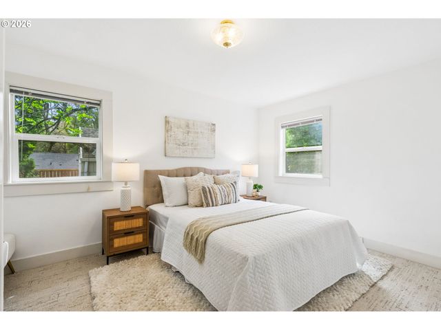 4228 Ne SIMPSON St, Portland, OR 97218