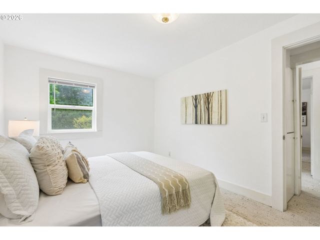 4228 Ne SIMPSON St, Portland, OR 97218