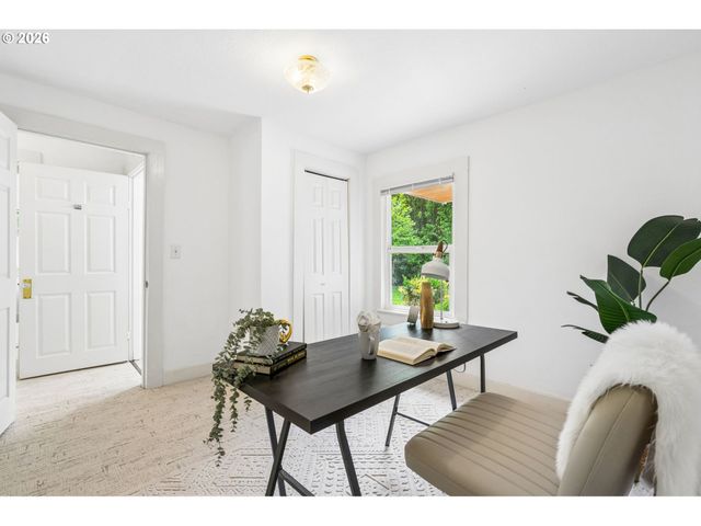 4228 Ne SIMPSON St, Portland, OR 97218