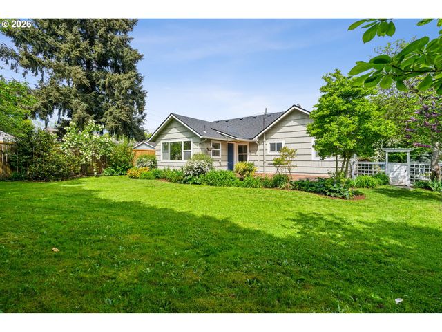 4228 Ne SIMPSON St, Portland, OR 97218