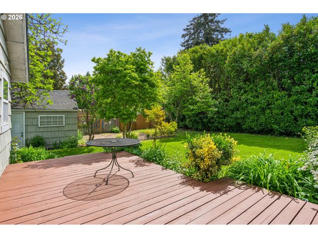 4228 Ne SIMPSON St, Portland, OR 97218