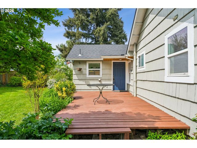 4228 Ne SIMPSON St, Portland, OR 97218