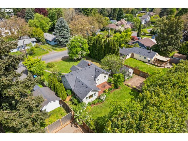 4228 Ne SIMPSON St, Portland, OR 97218