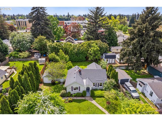 4228 Ne SIMPSON St, Portland, OR 97218