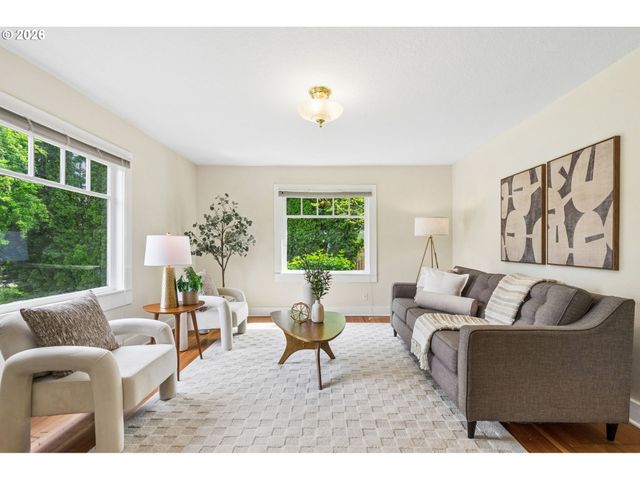 4228 Ne SIMPSON St, Portland, OR 97218