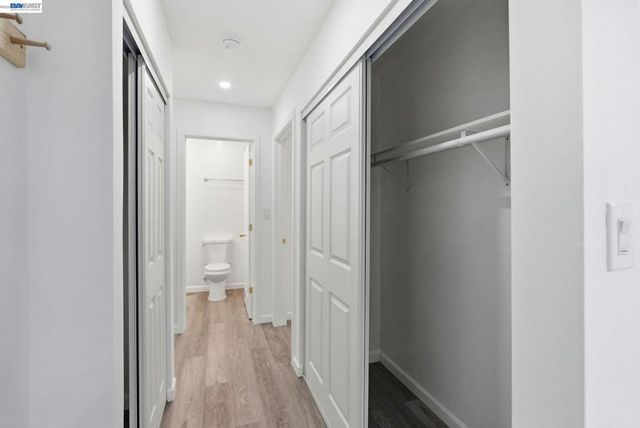 444 Merritt Ave 202, Oakland, CA 94610
