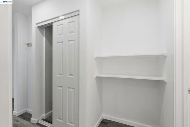444 Merritt Ave 202, Oakland, CA 94610