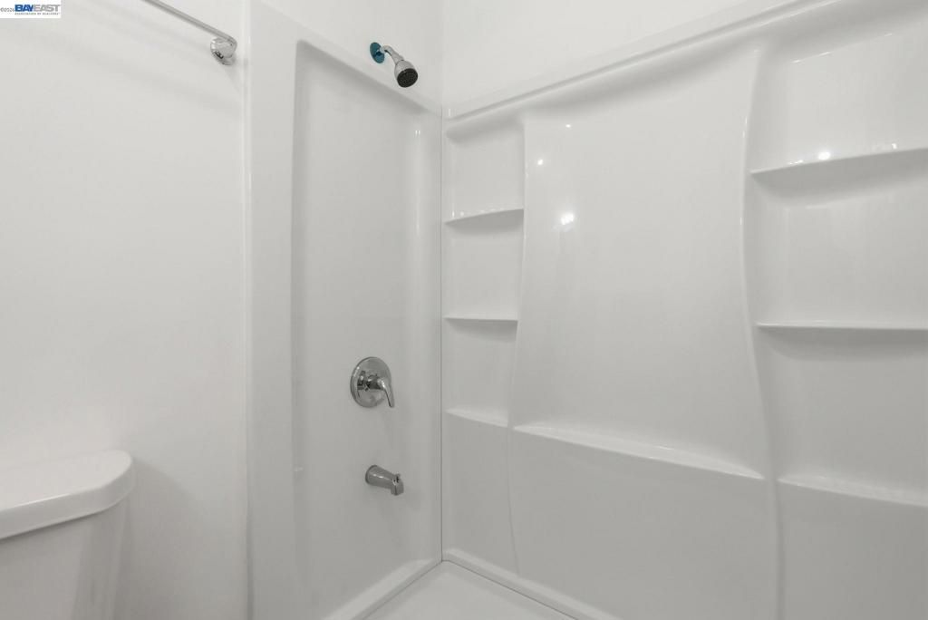 Image 25 of property listing at 444 Merritt Ave 202, Oakland, CA 94610