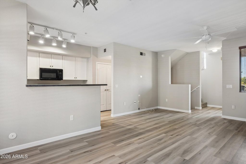 2402 E 5TH Street 1427, Tempe, AZ 85288
