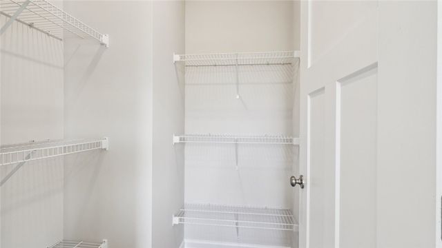 379 Leslie Farms Dr., Connoquenessing Boro, PA 16033