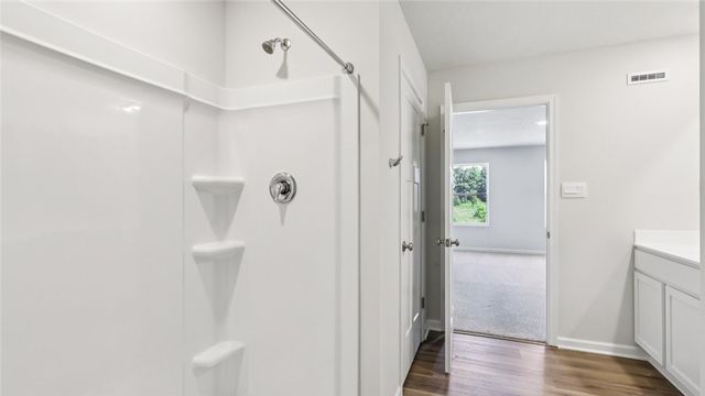 379 Leslie Farms Dr., Connoquenessing Boro, PA 16033