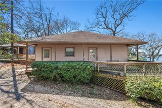 10075 Clyde Acord Road, Franklin, TX 77856
