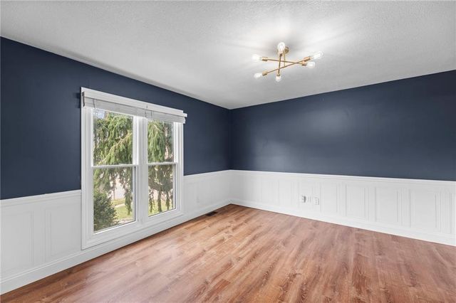 7611 Westgate Street, Lenexa, KS 66216