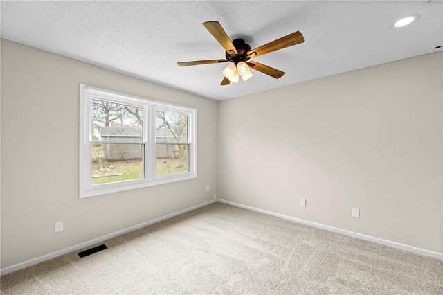 7611 Westgate Street, Lenexa, KS 66216