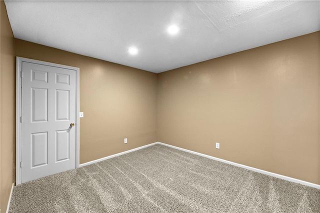 7611 Westgate Street, Lenexa, KS 66216