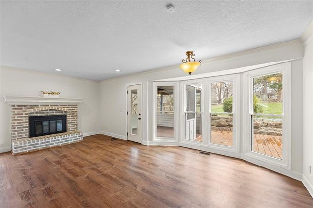 7611 Westgate Street, Lenexa, KS 66216