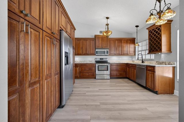 15905 INDIAN WELLS COURT, Clermont, FL 34711