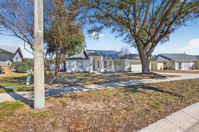 15905 INDIAN WELLS COURT, Clermont, FL 34711