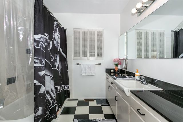 1241 Corona Drive, Glendale, CA 91205