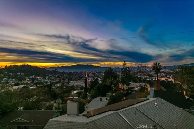 1241 Corona Drive, Glendale, CA 91205