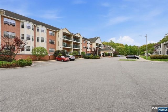 401 Dercole 120, Norwood, NJ 07648