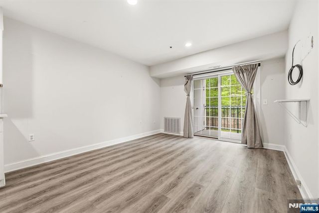 401 Dercole 120, Norwood, NJ 07648