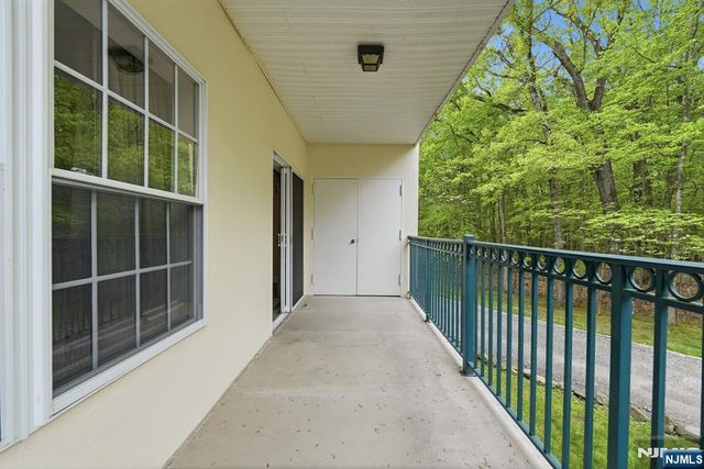 401 Dercole 120, Norwood, NJ 07648