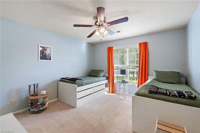 808 Eagle Point Drive, Kernersville, NC 27284
