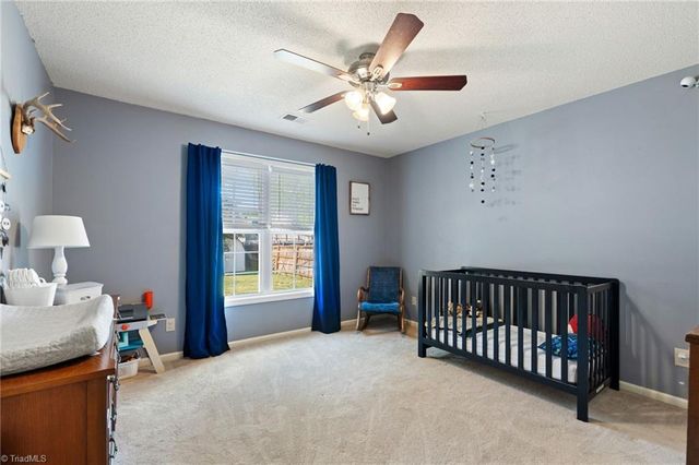 808 Eagle Point Drive, Kernersville, NC 27284