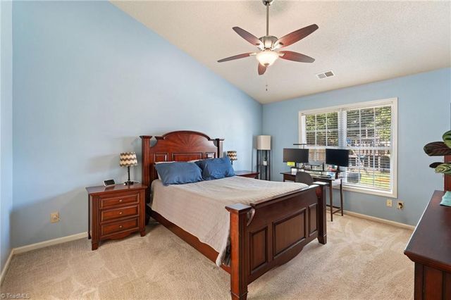 808 Eagle Point Drive, Kernersville, NC 27284