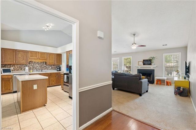 808 Eagle Point Drive, Kernersville, NC 27284