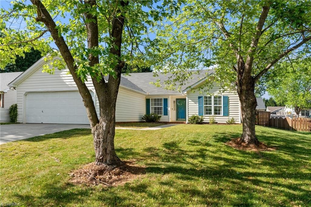 808 Eagle Point Drive, Kernersville, NC 27284